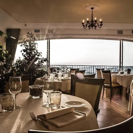 Di Carlo & Hotel Monte Grimano Terme